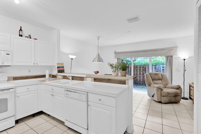 1720 NE 33 Avenue 105-5, Homestead, FL 33033