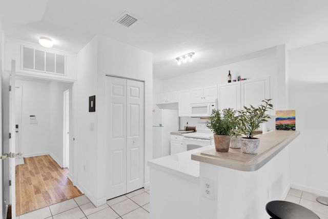 1720 NE 33 Avenue 105-5, Homestead, FL 33033