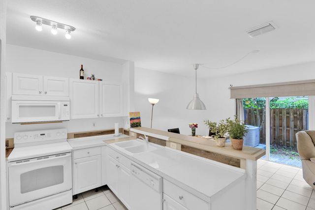 1720 NE 33 Avenue 105-5, Homestead, FL 33033