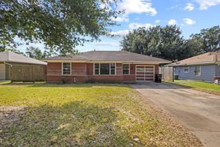 3721 Avalon Ave, Port Arthur, TX 77642
