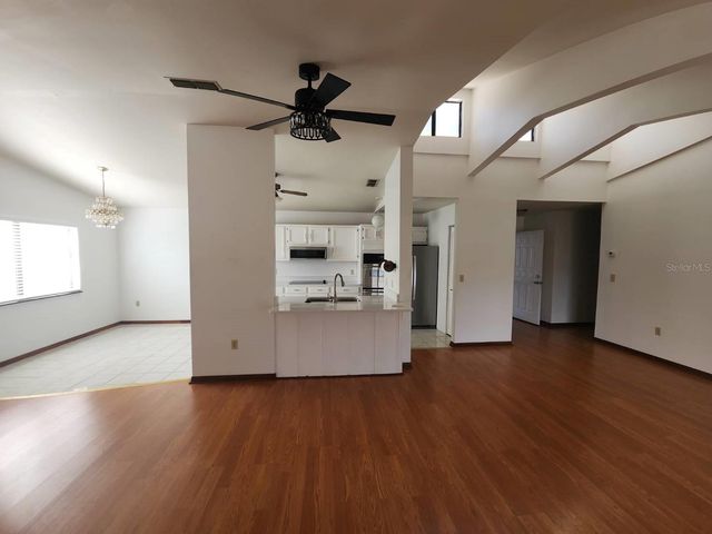 6520 LYNN ROAD, Orlando, FL 32810
