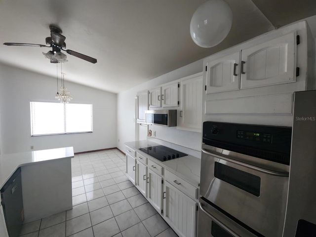 6520 LYNN ROAD, Orlando, FL 32810