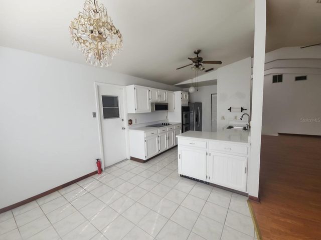 6520 LYNN ROAD, Orlando, FL 32810