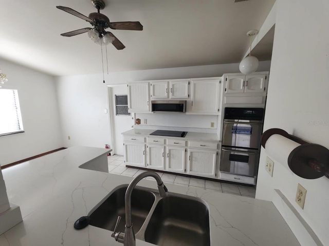 6520 LYNN ROAD, Orlando, FL 32810