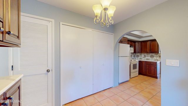 546 N Dodge Boulevard, Tucson, AZ 85716