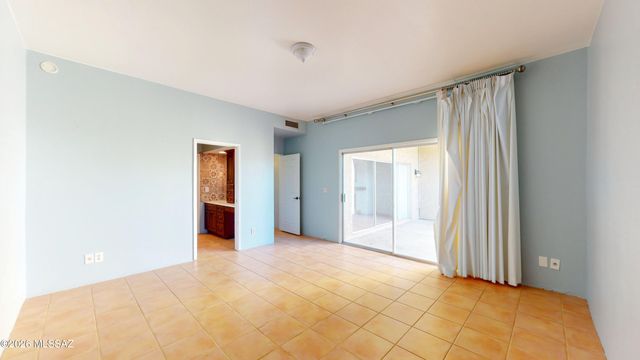 546 N Dodge Boulevard, Tucson, AZ 85716