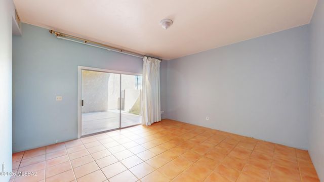 546 N Dodge Boulevard, Tucson, AZ 85716