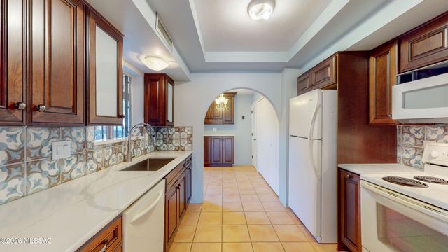 546 N Dodge Boulevard, Tucson, AZ 85716