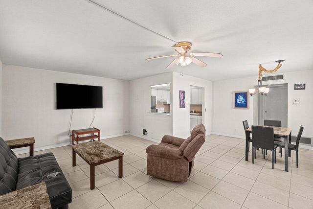 690 BRITTANY O, Delray Beach, FL 33446