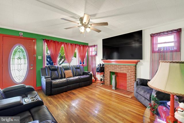 4913 COLORADO AVE, Harrisburg, PA 17109