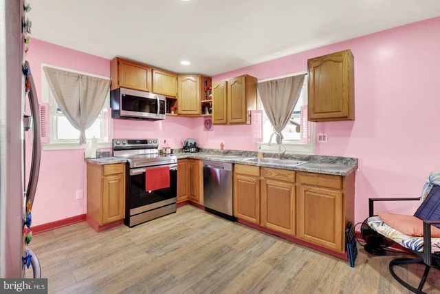 4913 COLORADO AVE, Harrisburg, PA 17109