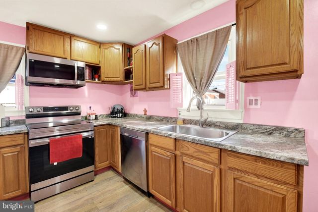 4913 COLORADO AVE, Harrisburg, PA 17109