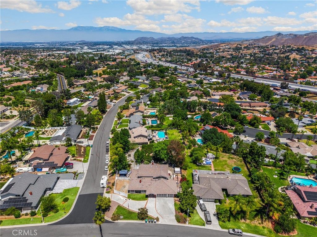 Image 32 of property listing at 7142 Calico Cir, Corona, CA 92881