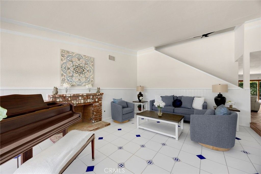 Image 6 of property listing at 7142 Calico Cir, Corona, CA 92881