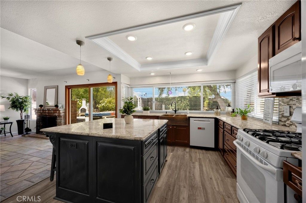 Image 9 of property listing at 7142 Calico Cir, Corona, CA 92881