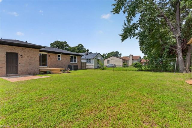 5720 Dunkin ST, Portsmouth, VA 23703