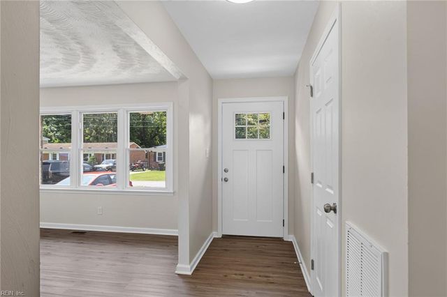 5720 Dunkin ST, Portsmouth, VA 23703