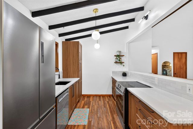 39 Spooks Branch Extension, Asheville, NC 28804