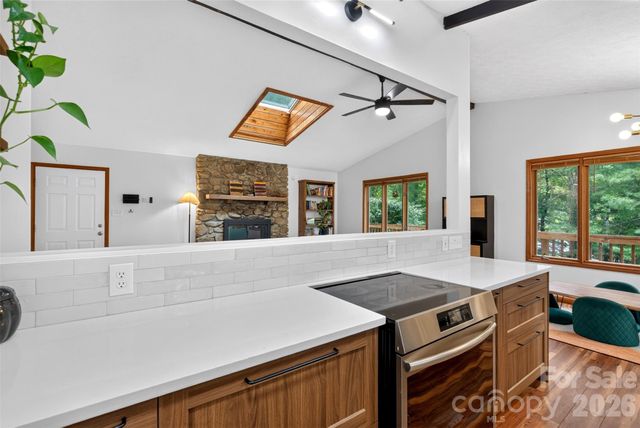 39 Spooks Branch Extension, Asheville, NC 28804