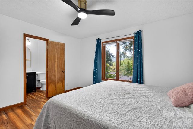 39 Spooks Branch Extension, Asheville, NC 28804
