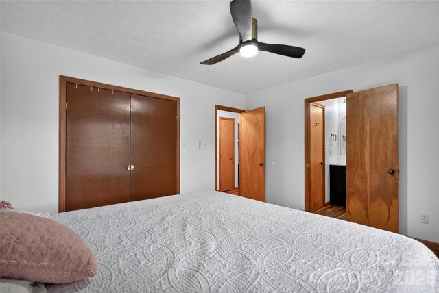 39 Spooks Branch Extension, Asheville, NC 28804