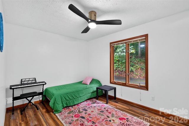 39 Spooks Branch Extension, Asheville, NC 28804