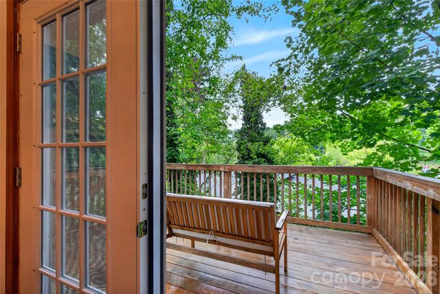 39 Spooks Branch Extension, Asheville, NC 28804