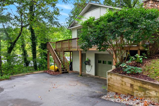 39 Spooks Branch Extension, Asheville, NC 28804