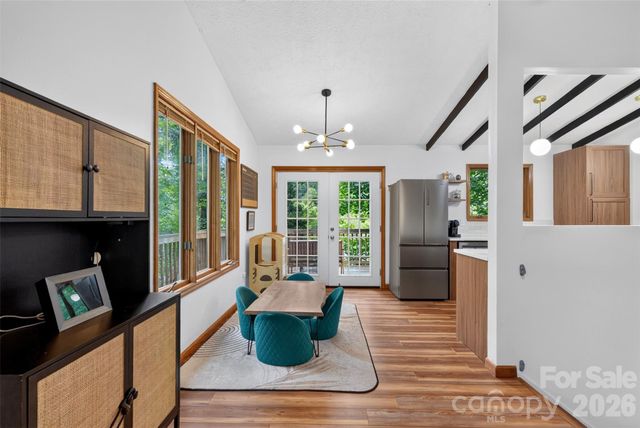 39 Spooks Branch Extension, Asheville, NC 28804