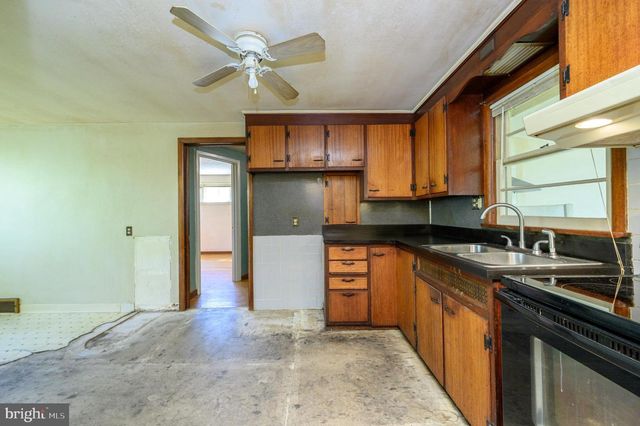 784 YARDVILLE HAMILTON SQUARE RD, Hamilton, NJ 08691