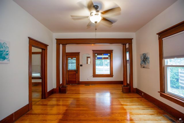 613 Poplar Street, Wamego, KS 66547