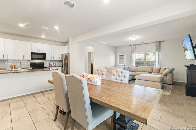 217 Stag Way, Cibolo, TX 78108