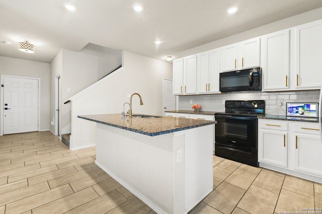217 Stag Way, Cibolo, TX 78108
