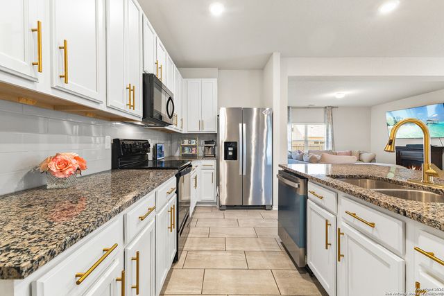 217 Stag Way, Cibolo, TX 78108