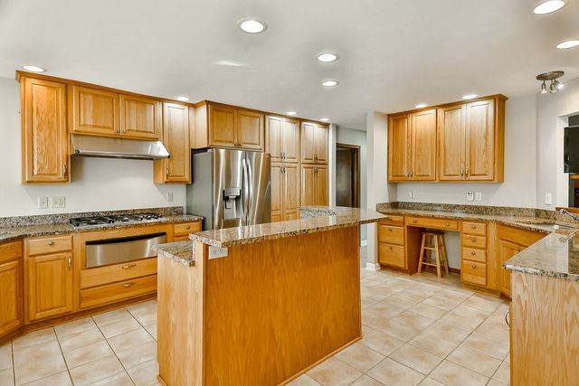 6517 Smallridge Road, Rockford, IL 61108