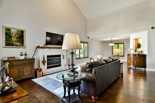 6517 Smallridge Road, Rockford, IL 61108