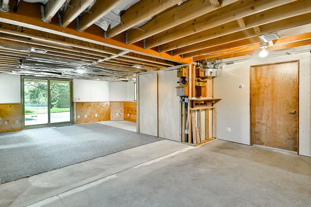 6517 Smallridge Road, Rockford, IL 61108