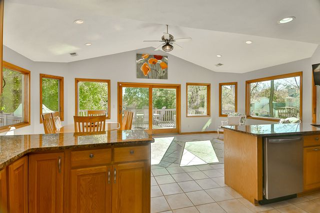 6517 Smallridge Road, Rockford, IL 61108