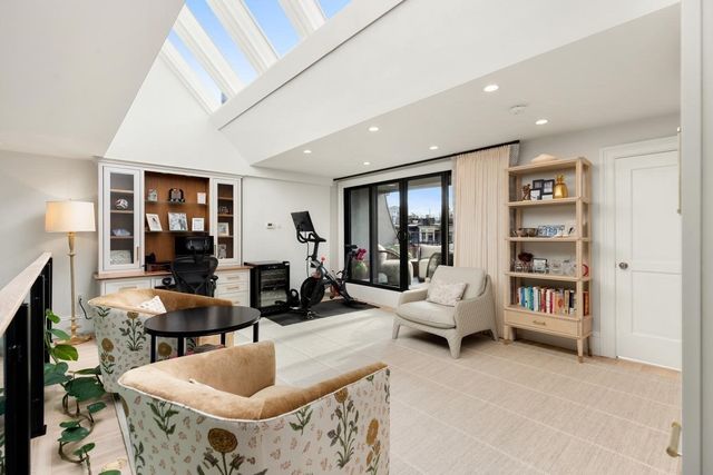 51 Rutland Square PH, Boston, MA 02118