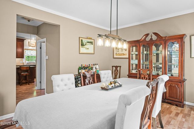 10 Burke Drive, Farmingdale, NJ 07727