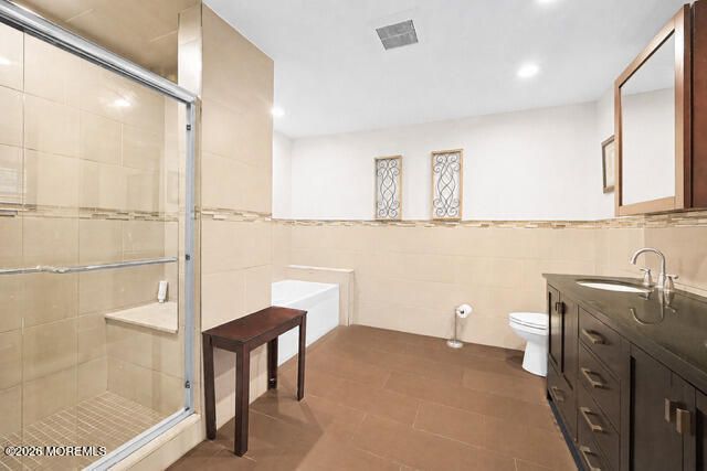 10 Burke Drive, Farmingdale, NJ 07727