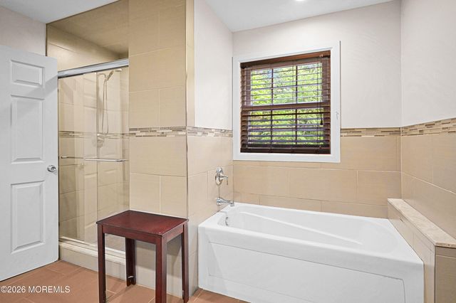 10 Burke Drive, Farmingdale, NJ 07727