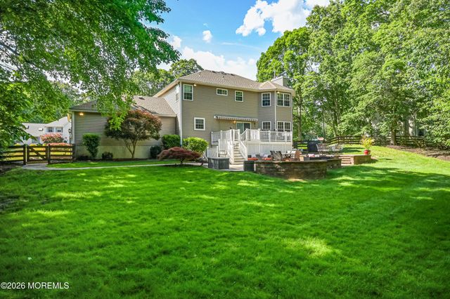 10 Burke Drive, Farmingdale, NJ 07727
