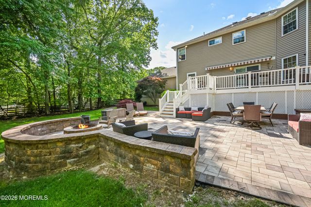 10 Burke Drive, Farmingdale, NJ 07727