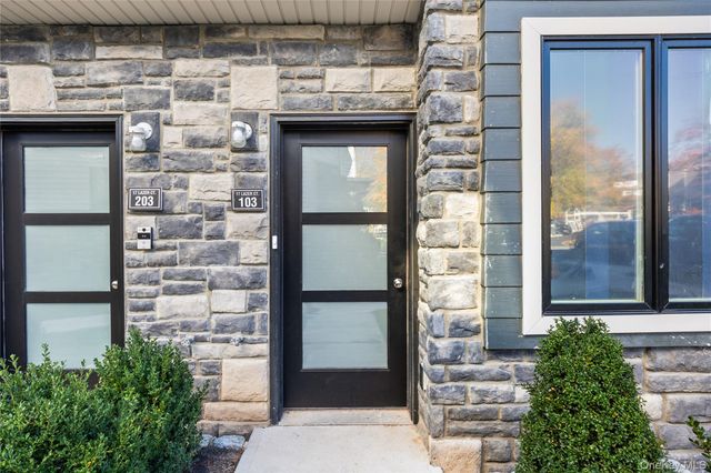 17 Lazer Court 102, Spring Valley, NY 10977