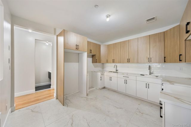 17 Lazer Court 102, Spring Valley, NY 10977