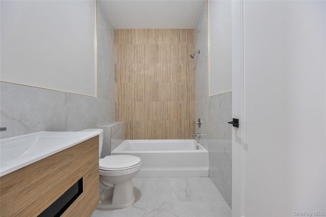 17 Lazer Court 102, Spring Valley, NY 10977