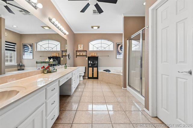 610 W 37th Place, Sand Springs, OK 74063