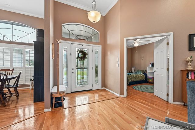 610 W 37th Place, Sand Springs, OK 74063