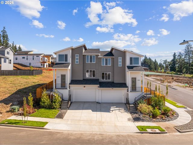 16063 Serres Farms Way, Oregon City, OR 97045